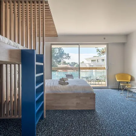 Le Design - Vers La Gare